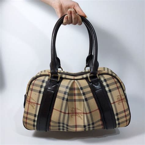 bolsa burberry original usada|vintage burberry bags for women.